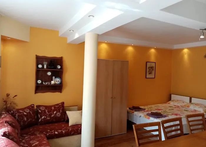 House Prodanovi Konukevi 4*