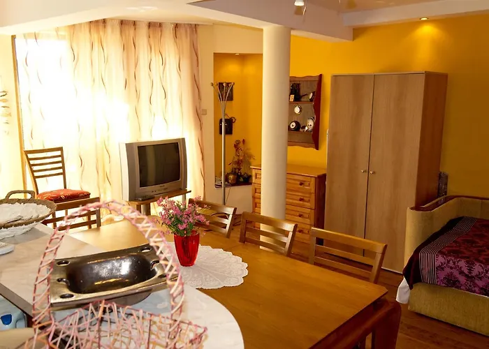 Konukevi House Prodanovi 4*